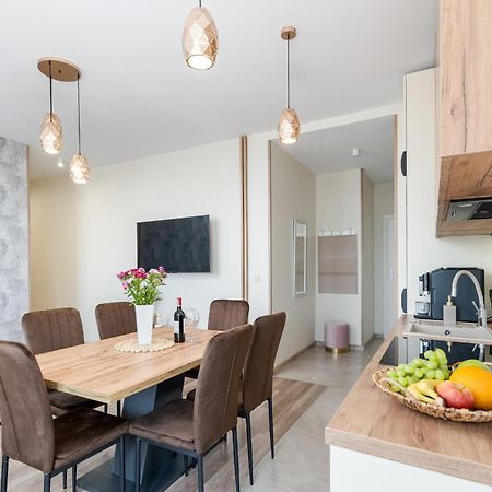 Basztowa Apartments By Vsi คราคูฟ ภายนอก รูปภาพ