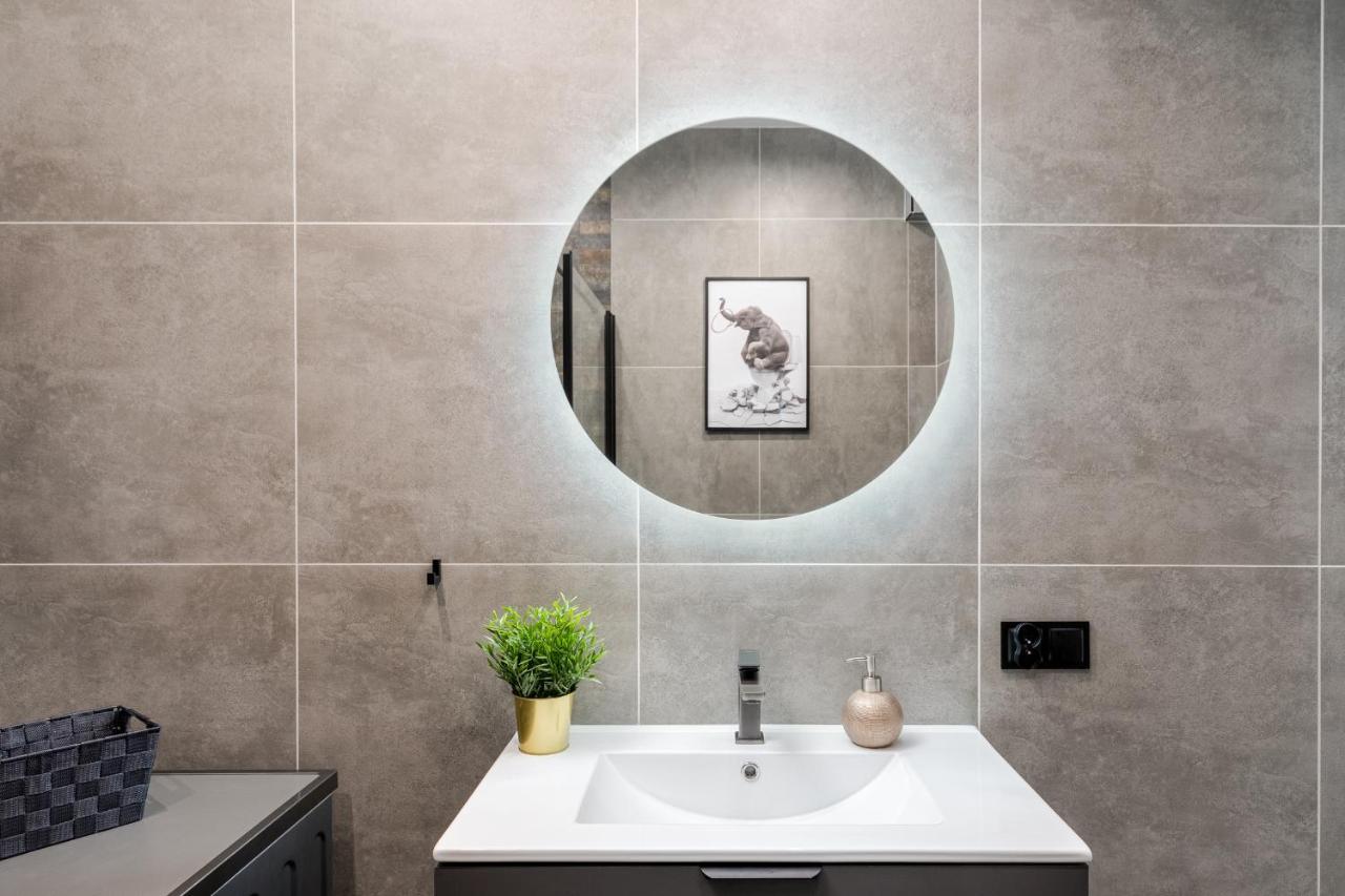 Basztowa Apartments By Vsi คราคูฟ ภายนอก รูปภาพ