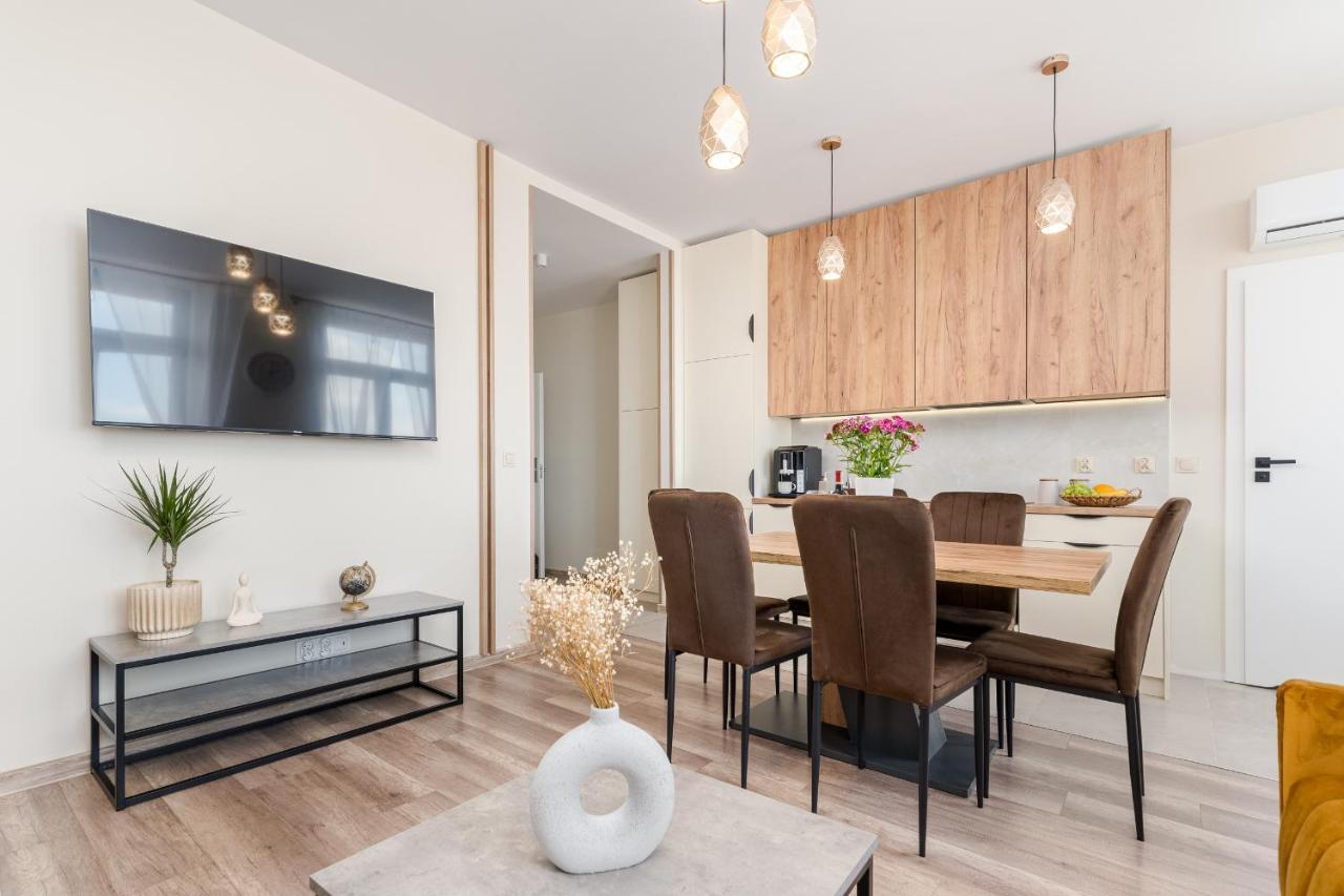 Basztowa Apartments By Vsi คราคูฟ ภายนอก รูปภาพ